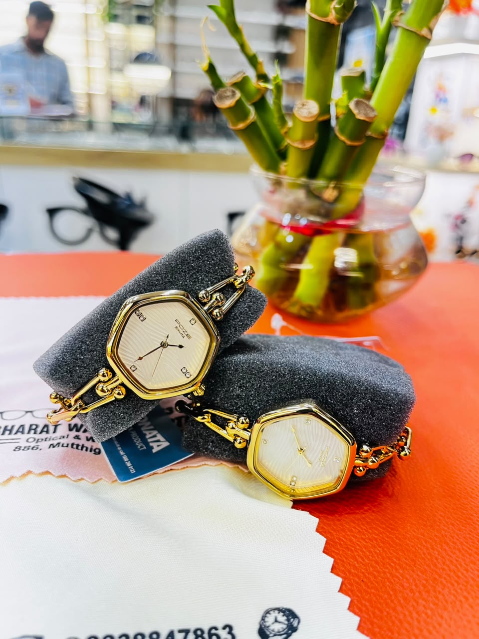 FONDA Women’s Gold-Tone Elegant Bracelet Watch