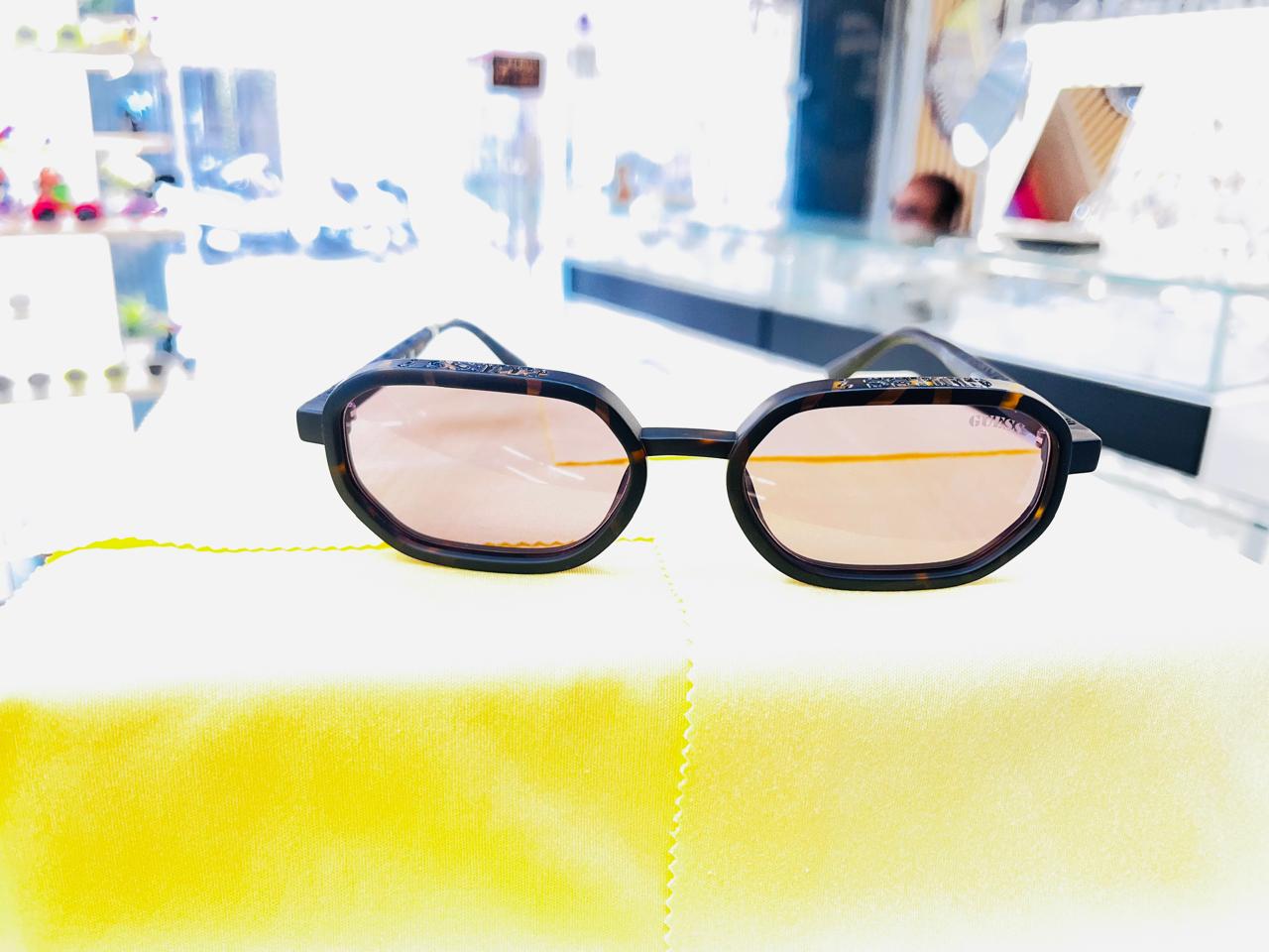 Guess Retro Amber | Tortoise Shell Oval Tinted Sunglasses / Eyeglasses